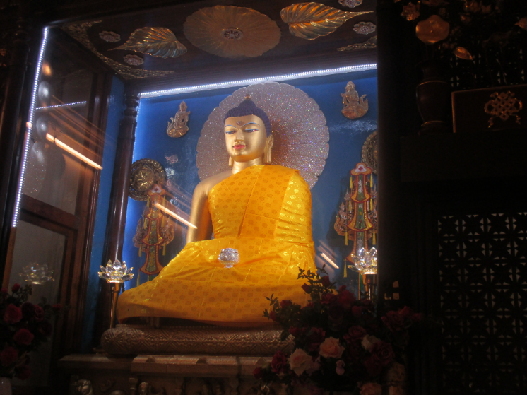 The main Buddah idol inside the Mahabodhi temple