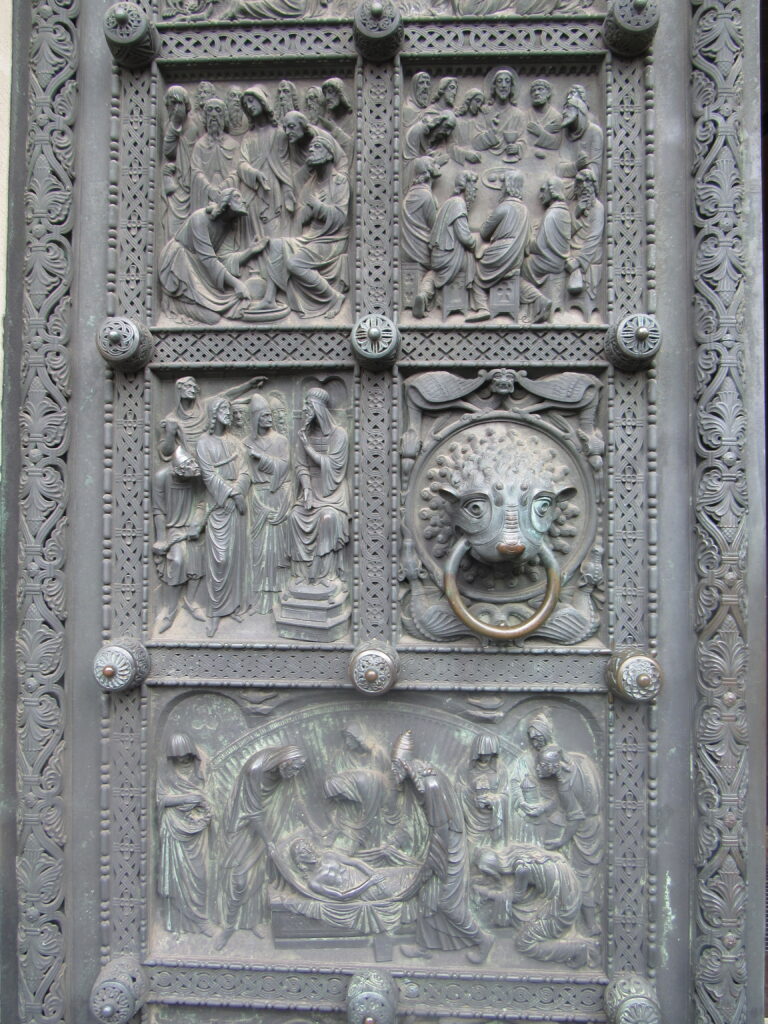 fancy door of church in Brehmen